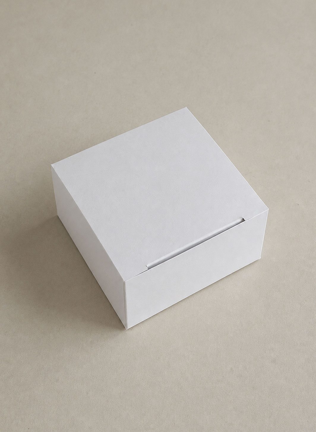 ΛΕΥΚΟ ΚΟΥΤΙ 8x8x4cm